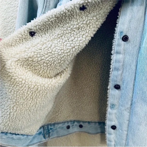 Levi's Sherpa Trucker Jacket - Picture 7 of 8